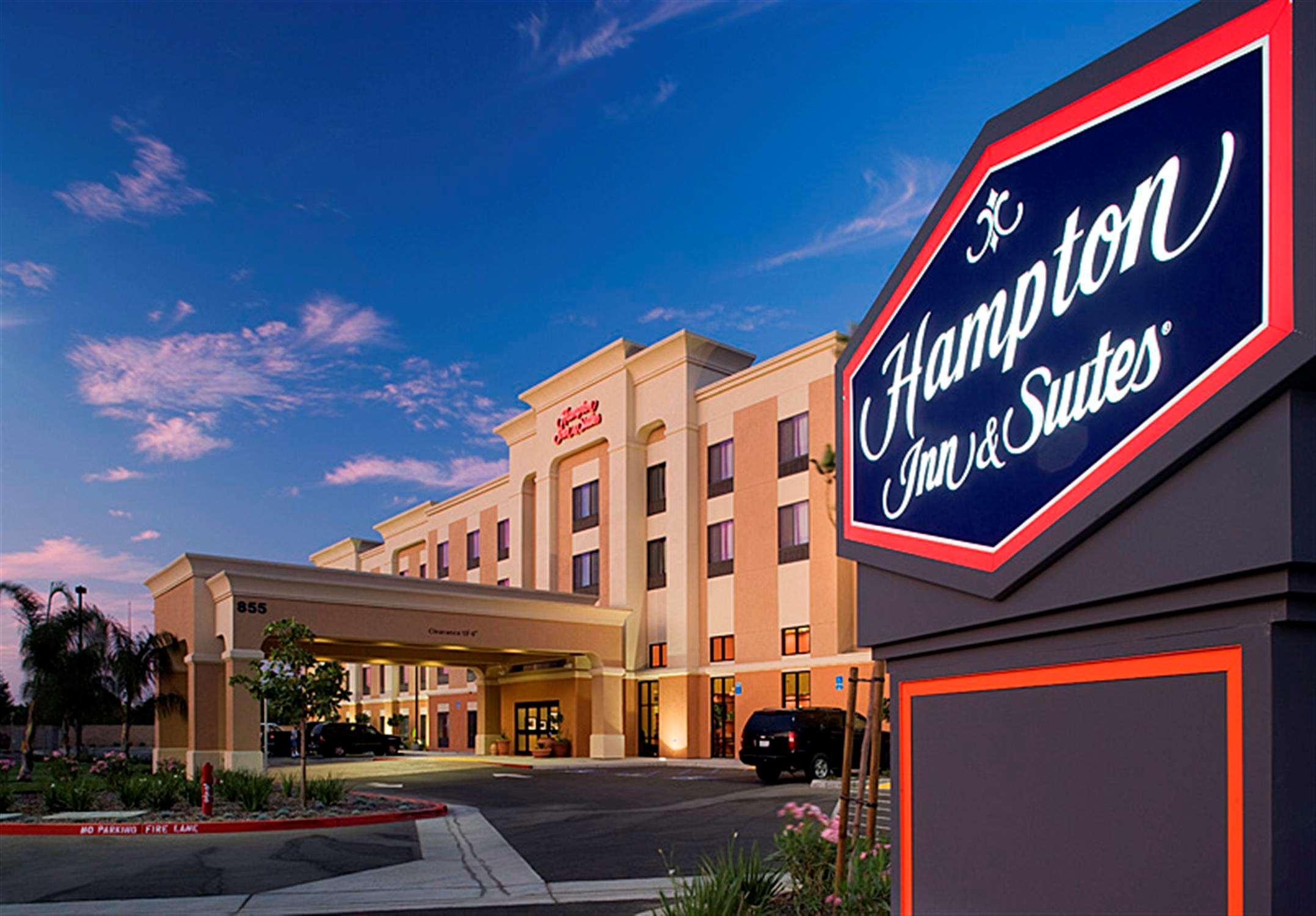 Hampton Inn & Suites Clovis Airport North Екстериор снимка